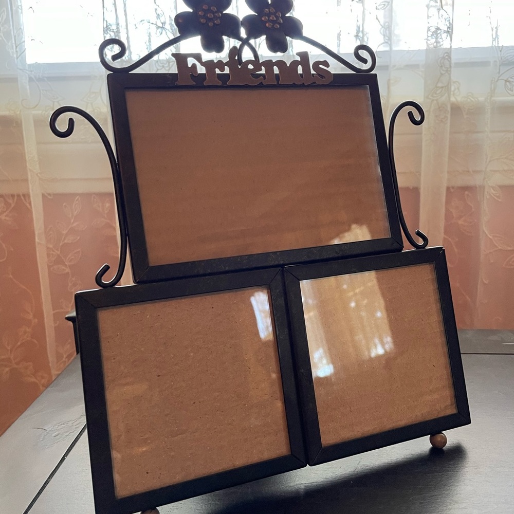 Friends Picture Frame - Picture 2 of 7